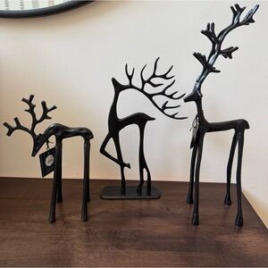 GRANVILLE LANE
Black Reindeer Set of 3
Winter metal Christmas
Decor NEW